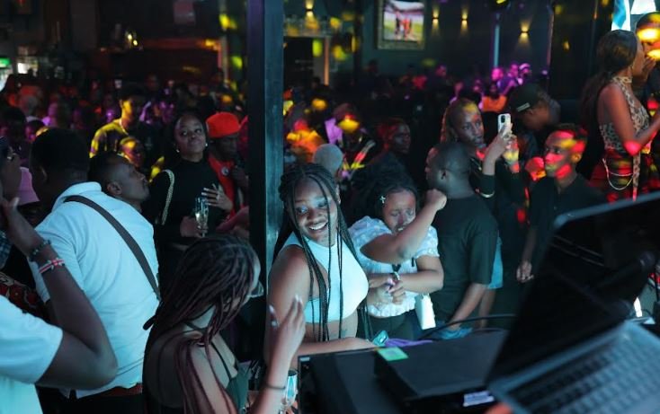 Thrones Lounge 5th anniversary